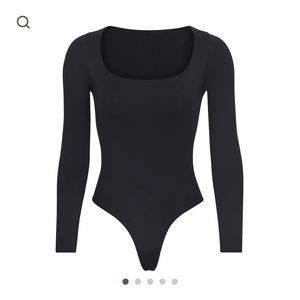 Skims Essential Long Sleeve Scoop Neck Bodysuit SIZE S/M